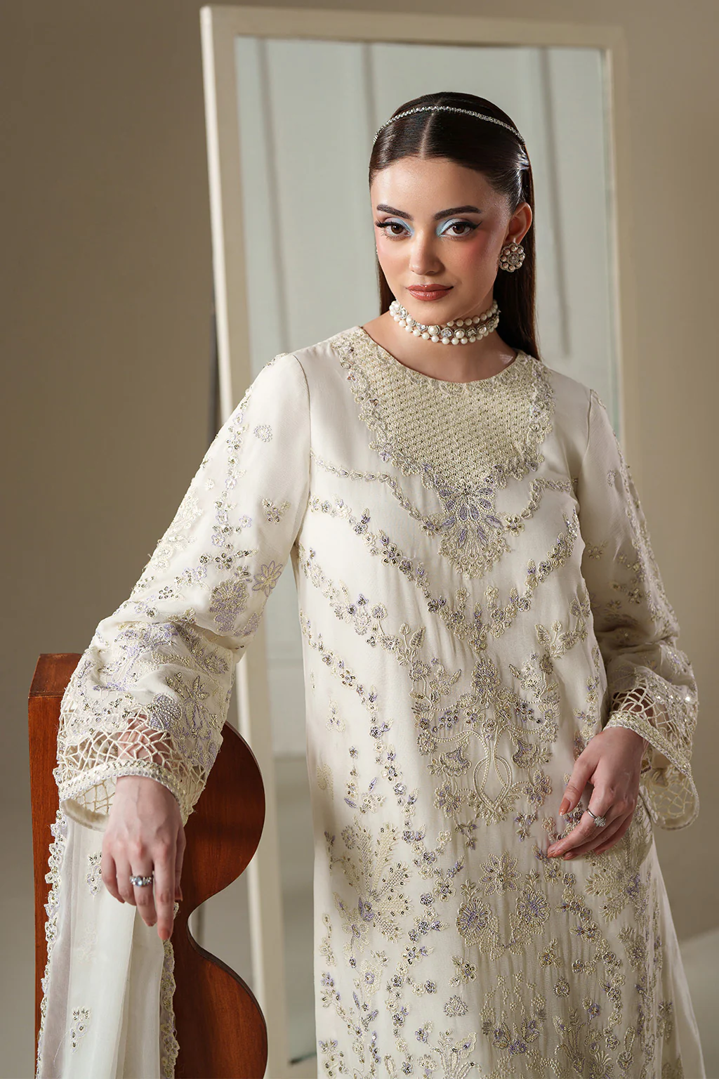 ELOSIE - Image 6