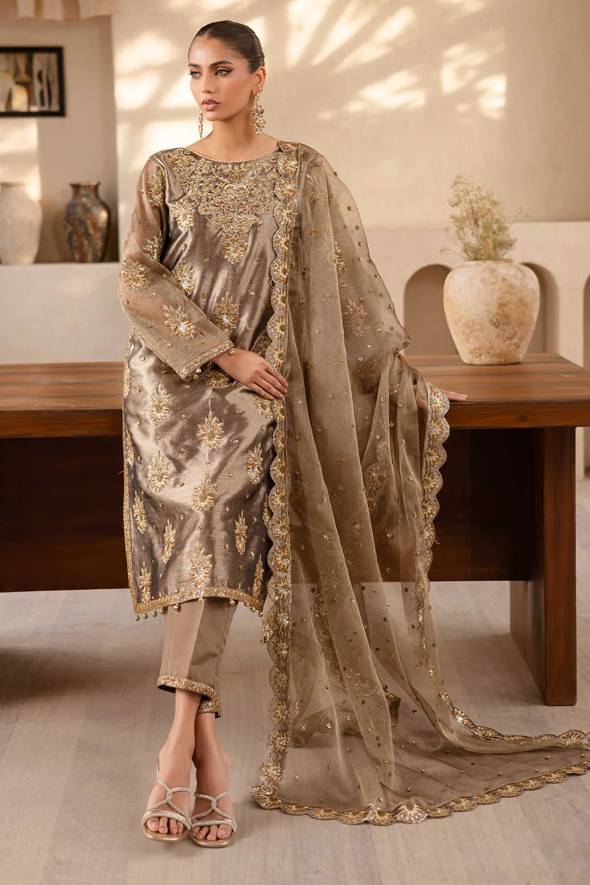 RAVEEN - Image 3